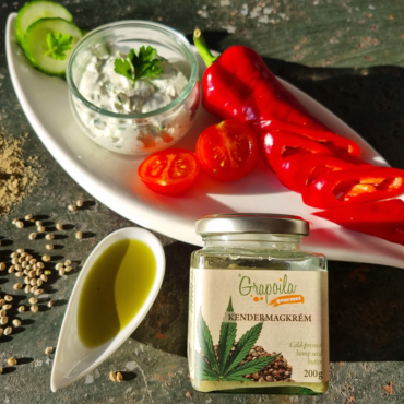 Onion & Hemp Seed Sandwich Spread