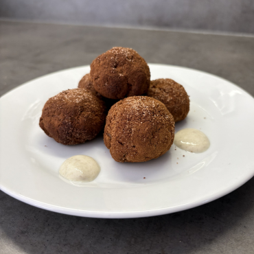 Mogyis cinnamon roll bites 