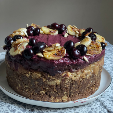 Napratejes sült banános áfonyatorta