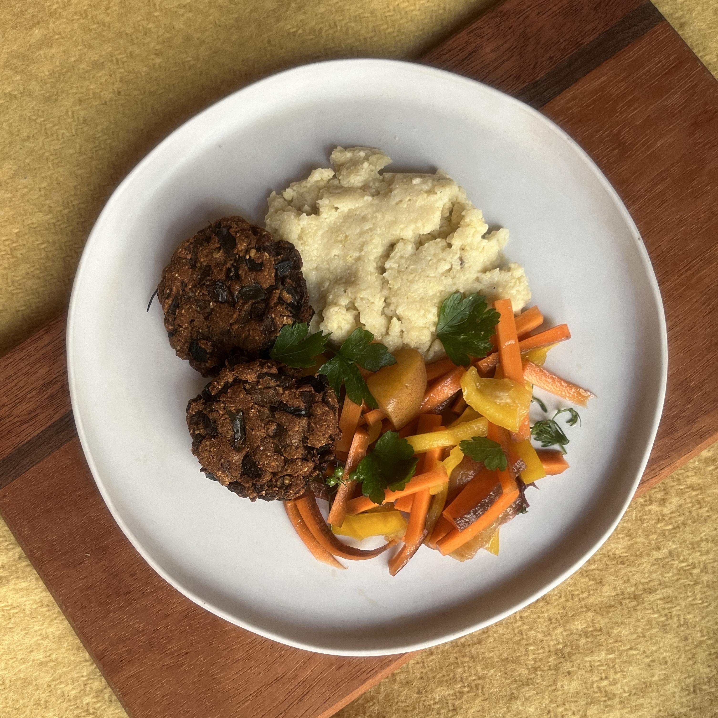 Eggplant patties with peach and carrot salad
