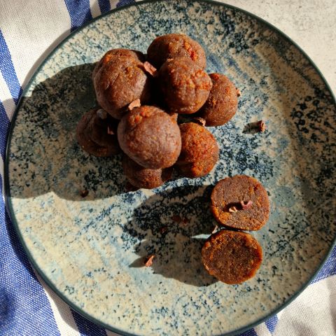 Vegan Christmas Cookie Balls